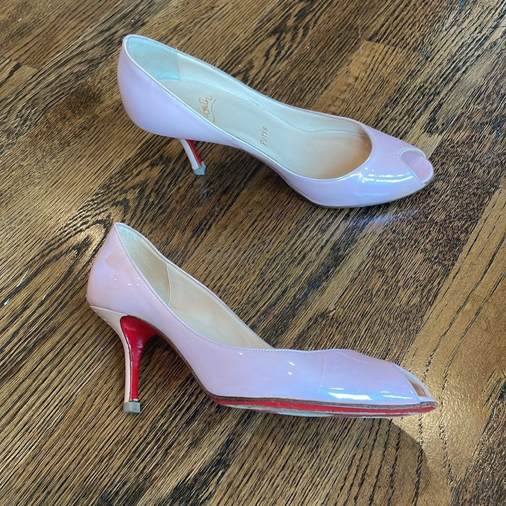 Peep toe Christian Louboutin kitten heels